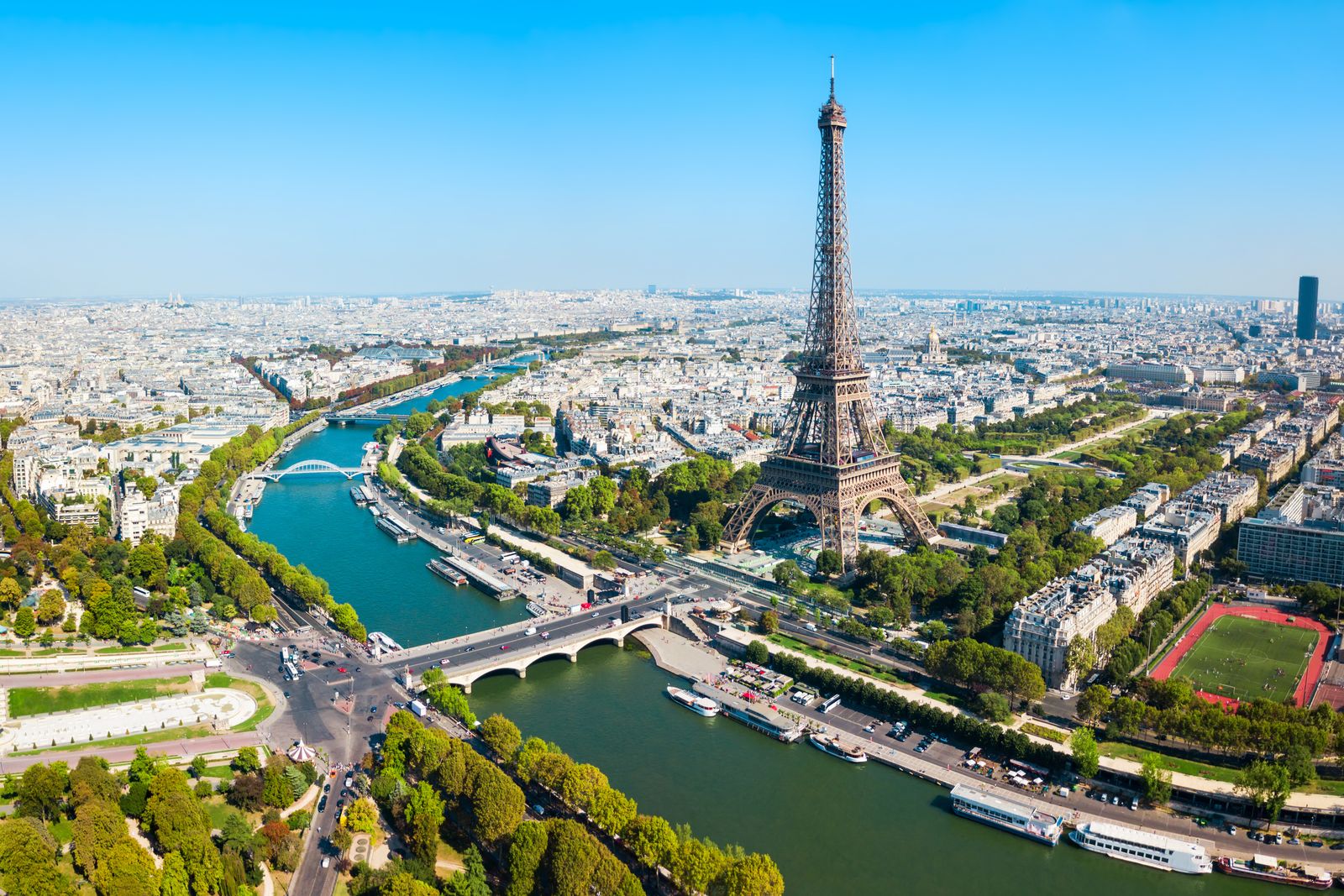 Vue aérienne de Paris, la tour Eiffel et la Seine