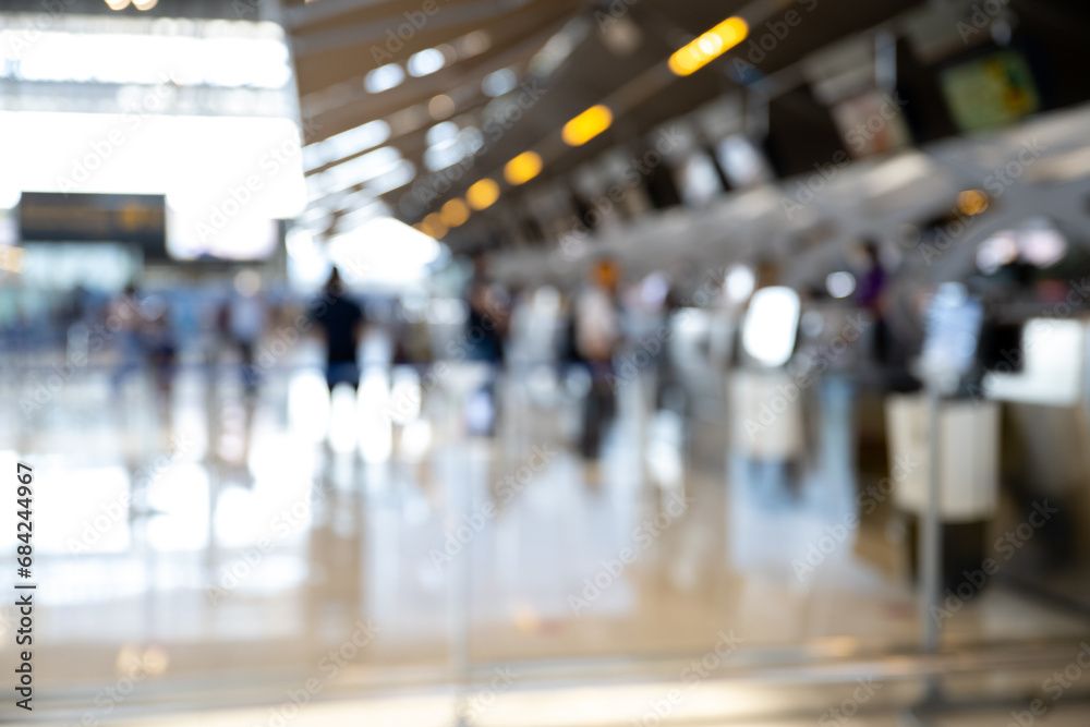 Hall d'aéroport lumineux